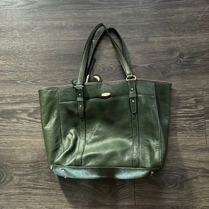 Tahari Shoulder Tote Bag in Green